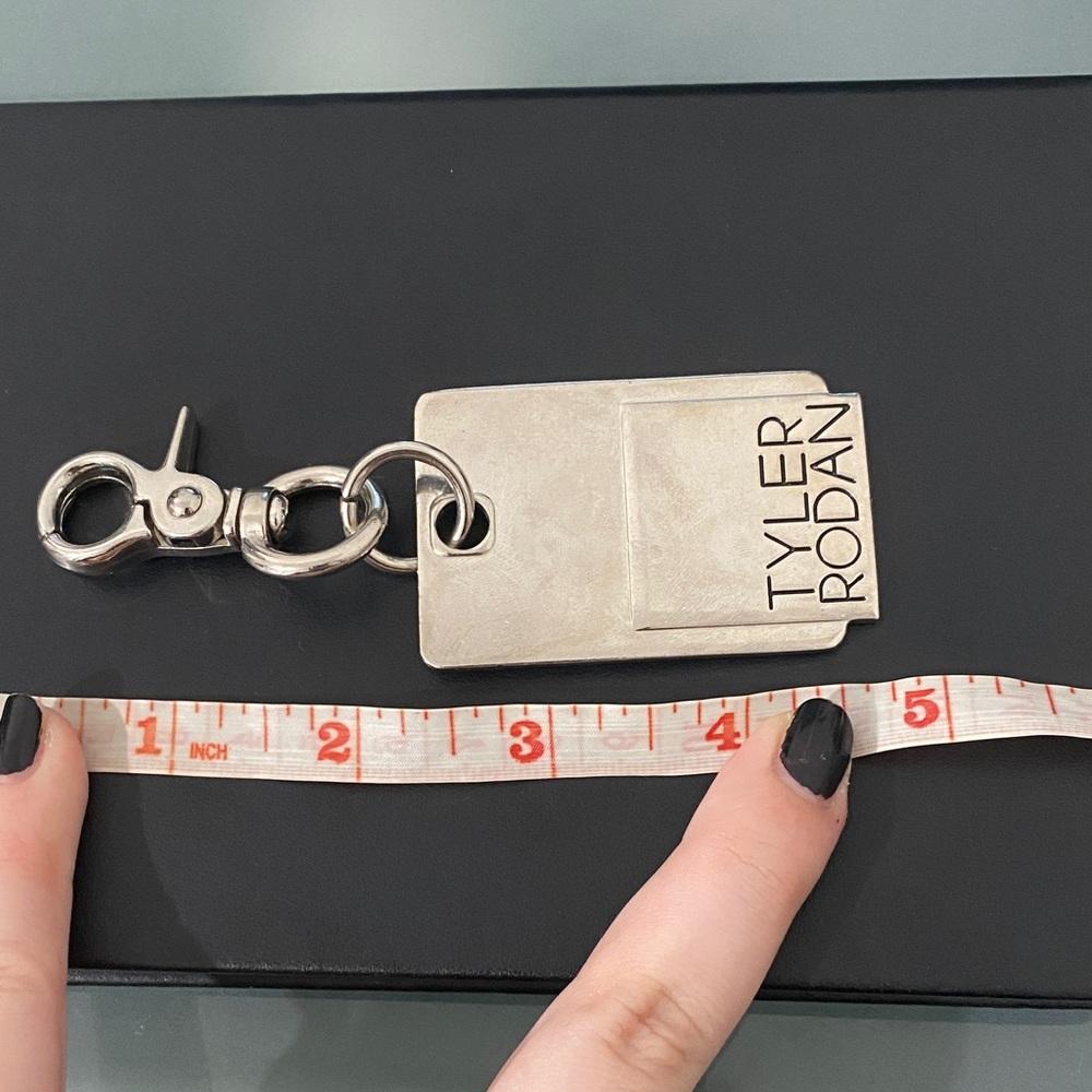 Tyler Rodan Metallic Key Holder - Picture 2 of 2